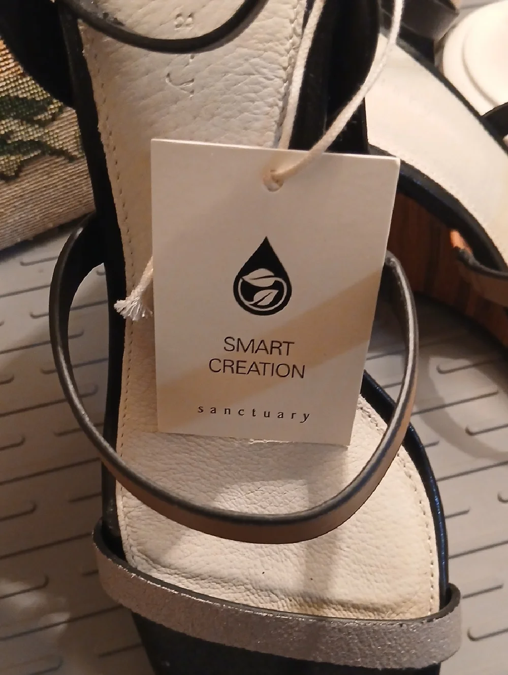 Sanctuary Wink Multi-Strap Wedge Sandals NWT Leather Sustainable Size 7M
